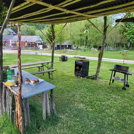 Luxusní stan Altana Letnia Nr2 - Herbergerowka Na Wsi Sloszow